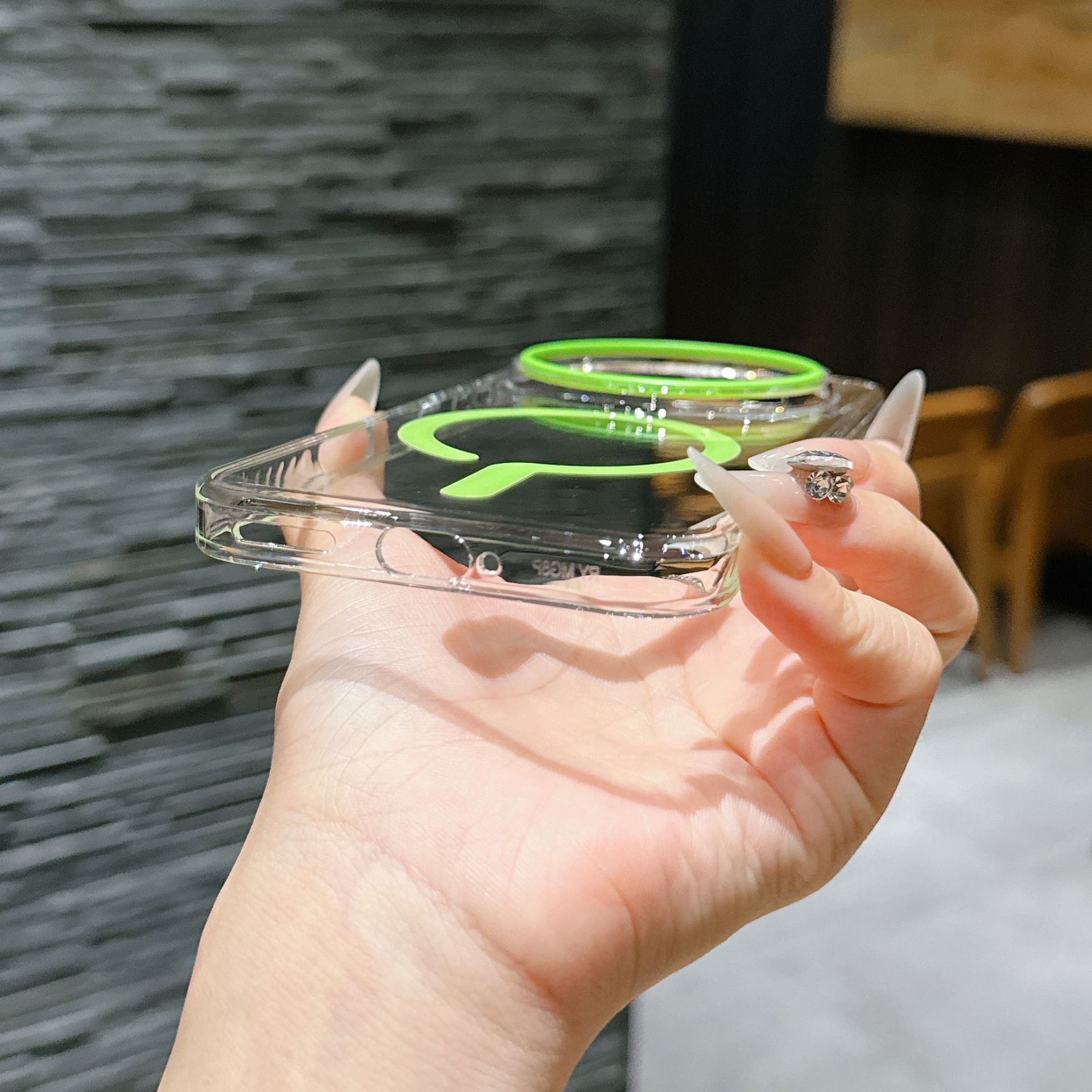 ファッション高級 HD 透明電話ケース OPPO Find  - Clear Magsafe Case のレビューと価格